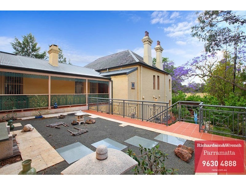 2/29-30 Parkside Lane, Westmead NSW 2145