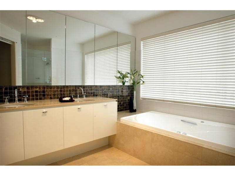 5 Queens Court, Castle Hill NSW 2154