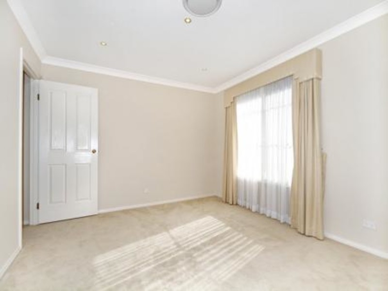 13 Wyuna Place, Oatlands NSW 2117