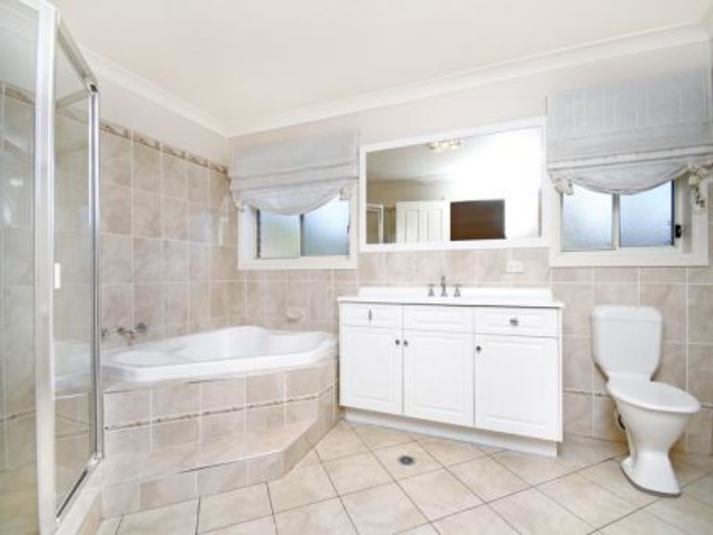 13 Wyuna Place, Oatlands NSW 2117