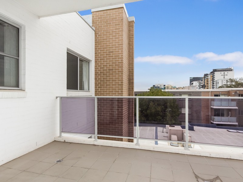 19/51A High Street, Parramatta NSW 2150