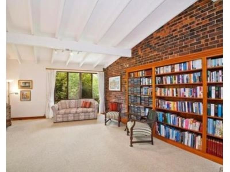 10 Winton Avenue, Northmead NSW 2152