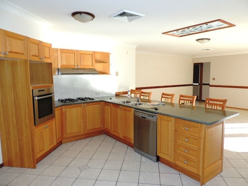 27 Ridgetop Drive, Glenmore Park NSW 2745