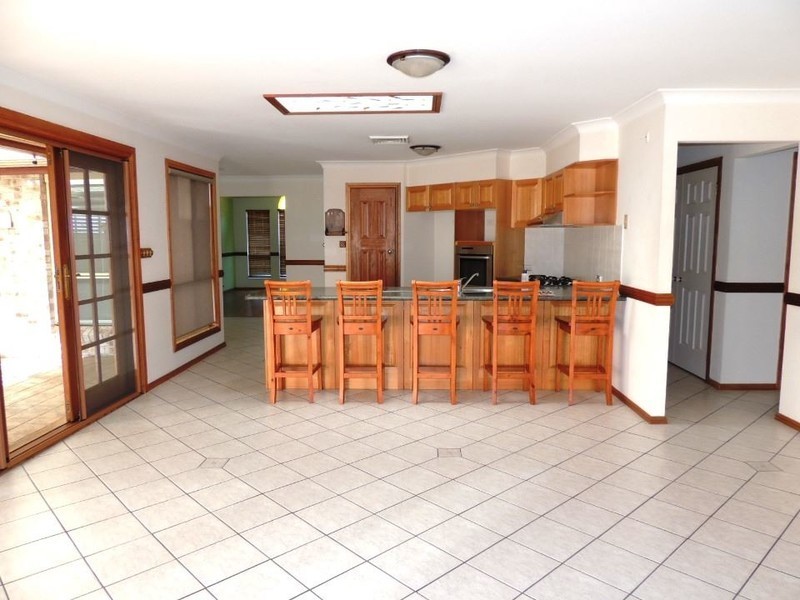 27 Ridgetop Drive, Glenmore Park NSW 2745