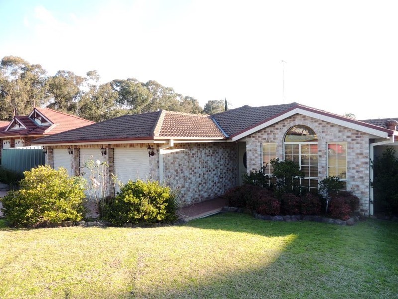 27 Ridgetop Drive, Glenmore Park NSW 2745