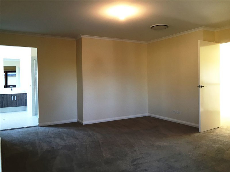 37 Stonecutters Drive, Colebee NSW 2761