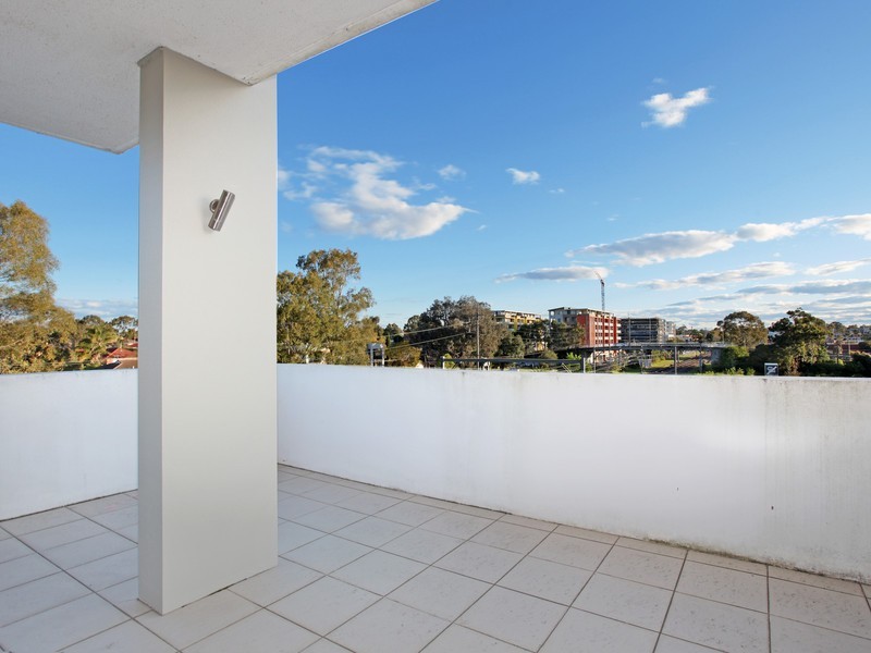 13/28 Brickworks Drive, Merrylands NSW 2160