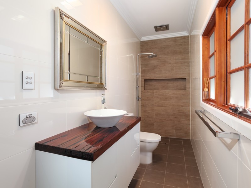 32 Allambie Avenue, Northmead NSW 2152