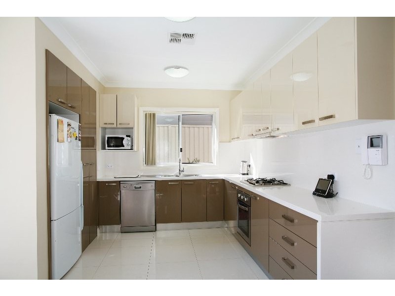 4 Steele Street, Mays Hill NSW 2145