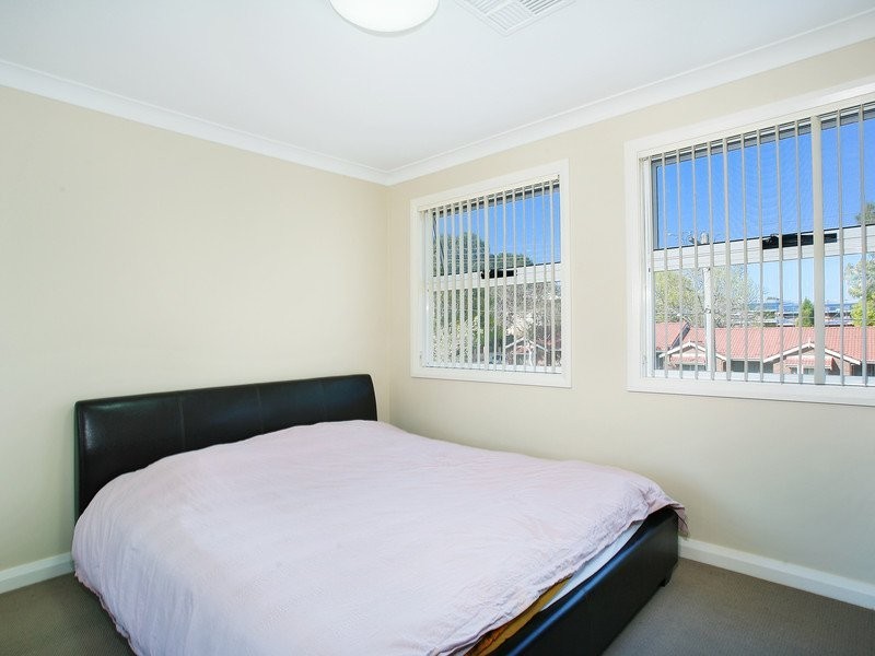 4 Steele Street, Mays Hill NSW 2145