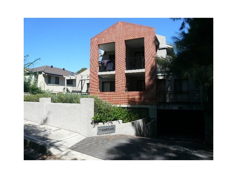 6/7 Shortland Street, Gosford NSW 2250
