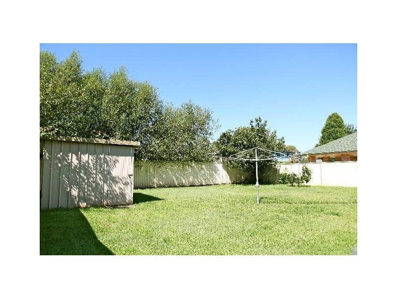 9 Huon Cr, Holsworthy NSW 2173