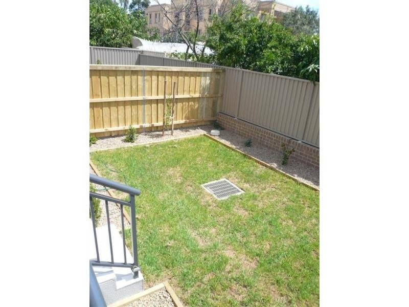 2/21-27 Cross Street, Guildford NSW 2161