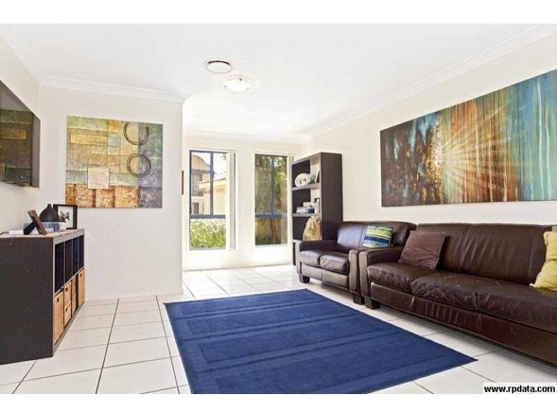 66 Coffs Harbour Avenue, Hoxton Park NSW 2171