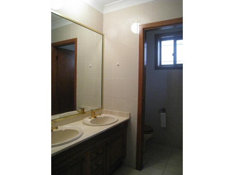 75 Beechwood Avenue, Greystanes NSW 2145