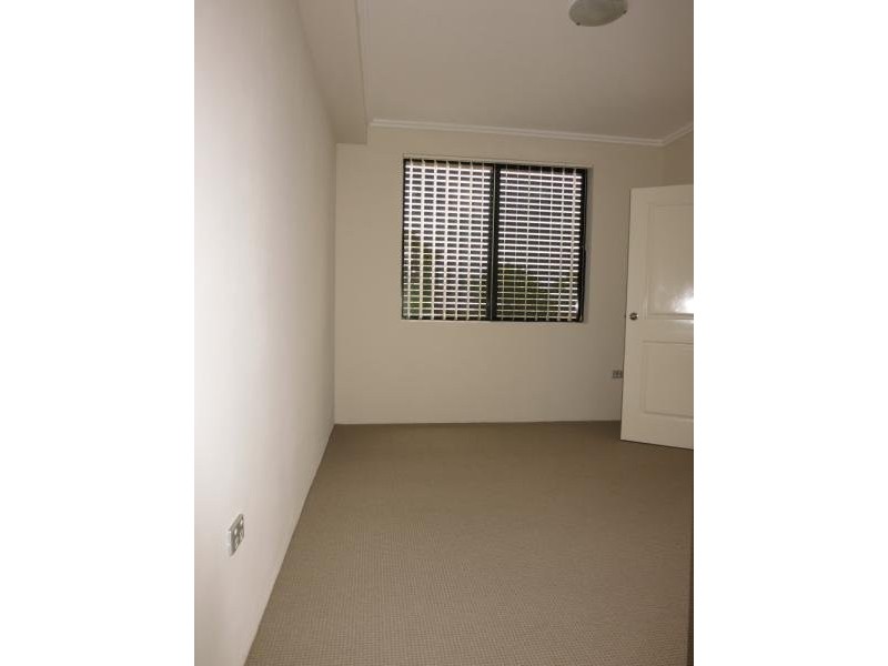 8/11-15 Dixon Street, Parramatta NSW 2150