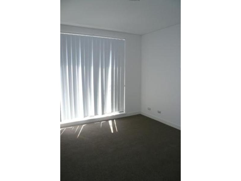 13/28 Brickworks Drive, Holroyd NSW 2142