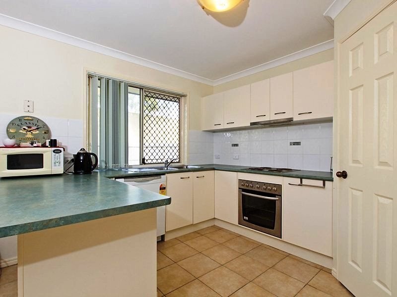 6 Innes Close, Parkinson QLD 4115