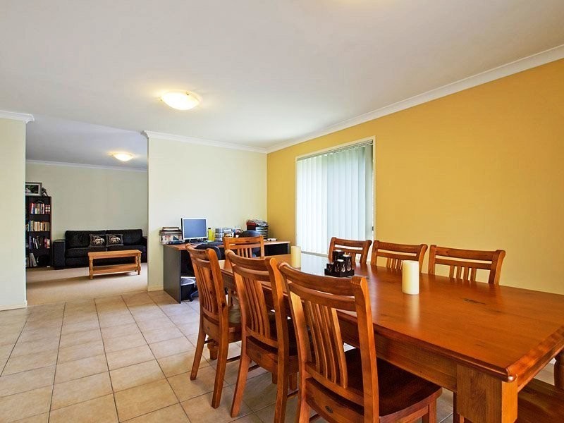 6 Innes Close, Parkinson QLD 4115