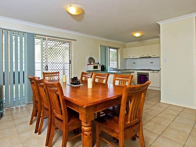 6 Innes Close, Parkinson QLD 4115