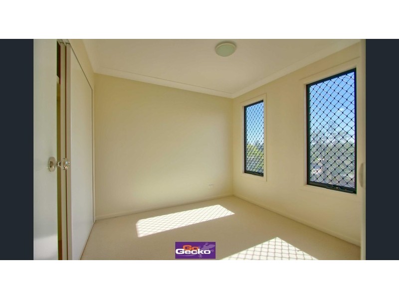 18 Sapium Street, Kingston QLD 4114