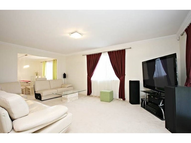 16 Morialta Place, Parkinson QLD 4115