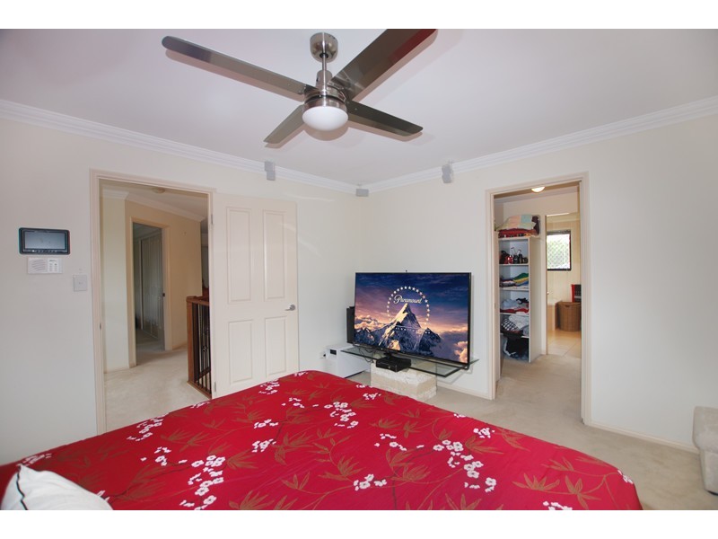 16 Morialta Place, Parkinson QLD 4115