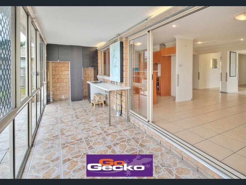 15 Toona Place, Calamvale QLD 4116