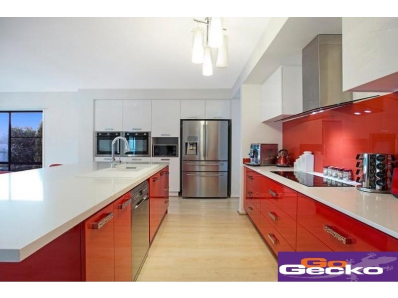 31 Roland Street, Parkinson QLD 4115