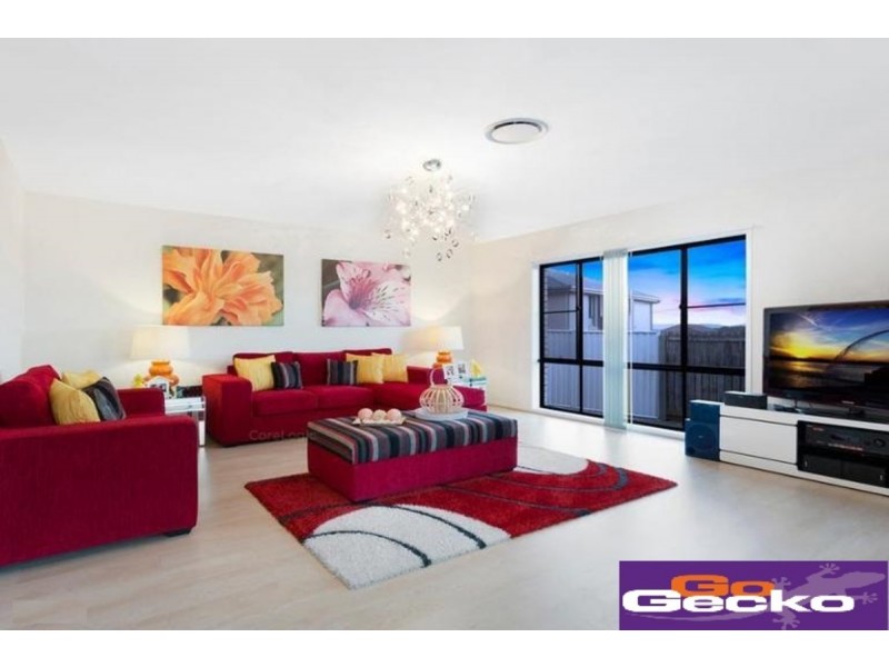 31 Roland Street, Parkinson QLD 4115