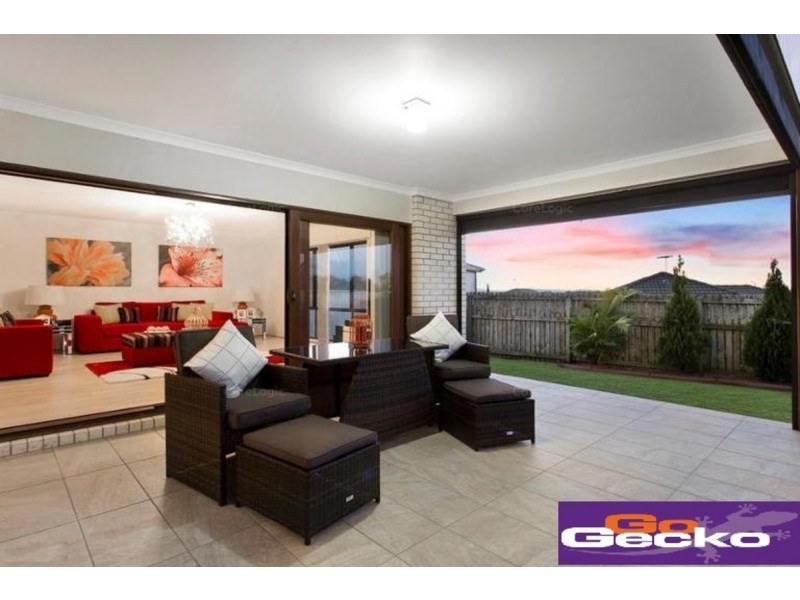 31 Roland Street, Parkinson QLD 4115