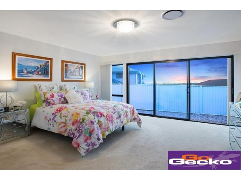 31 Roland Street, Parkinson QLD 4115