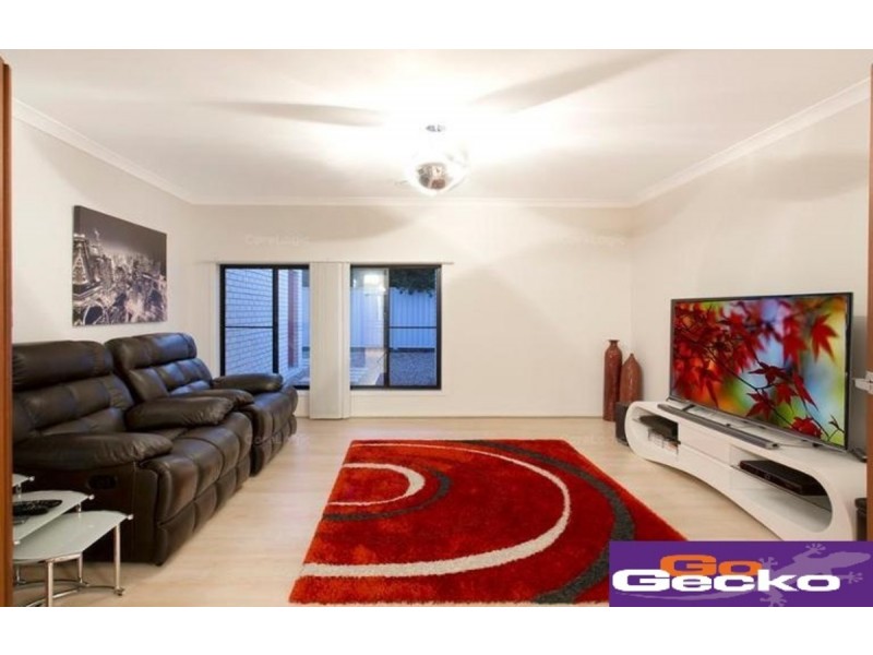 31 Roland Street, Parkinson QLD 4115