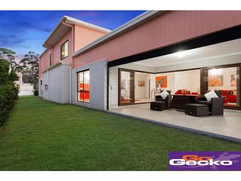 31 Roland Street, Parkinson QLD 4115