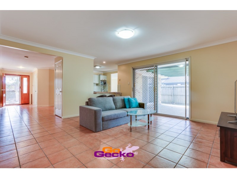 33 St James Street, Forest Lake QLD 4078