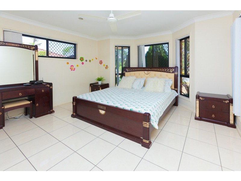 3 Naracoorte Place, Parkinson QLD 4115