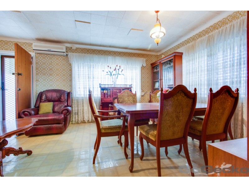 2 Merchiston Street, Acacia Ridge QLD 4110