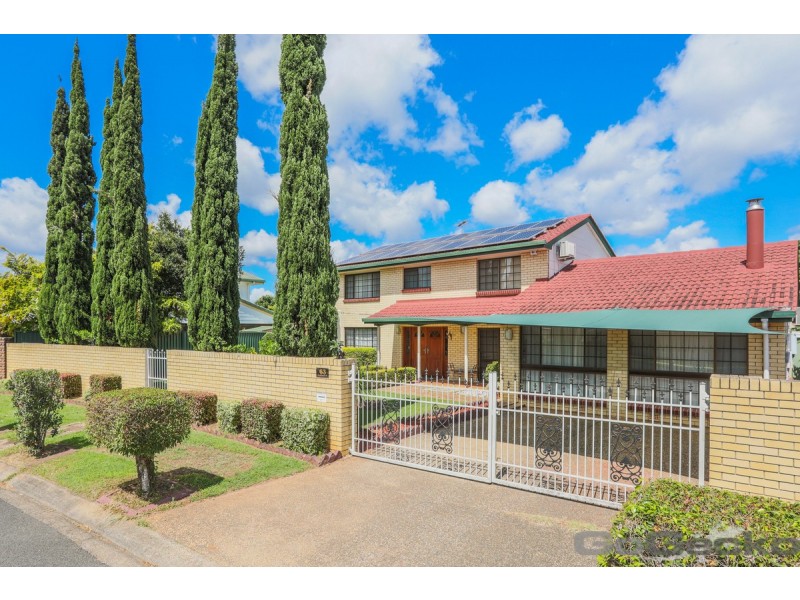 63 Oakleaf Street, Eight Mile Plains QLD 4113