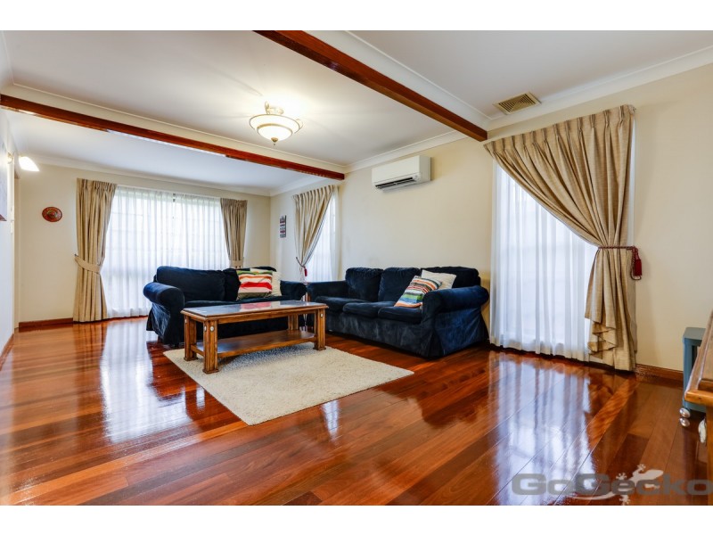 63 Oakleaf Street, Eight Mile Plains QLD 4113