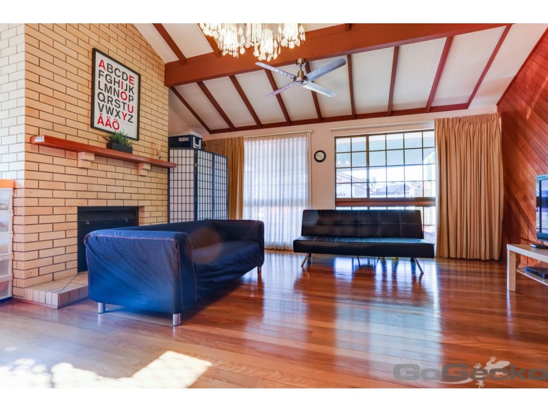 63 Oakleaf Street, Eight Mile Plains QLD 4113