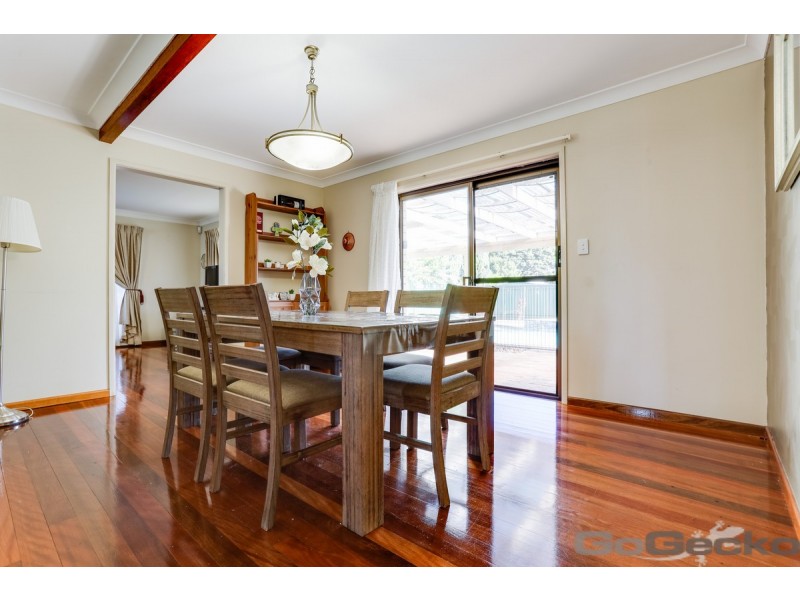 63 Oakleaf Street, Eight Mile Plains QLD 4113