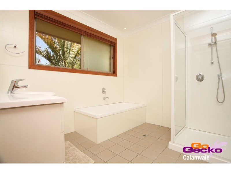 33 Kensington Drive, Munruben QLD 4125