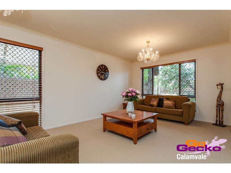 11 Warranilla Street, Parkinson QLD 4115