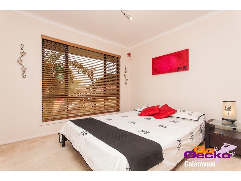 11 Warranilla Street, Parkinson QLD 4115