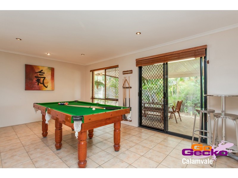 11 Warranilla Street, Parkinson QLD 4115