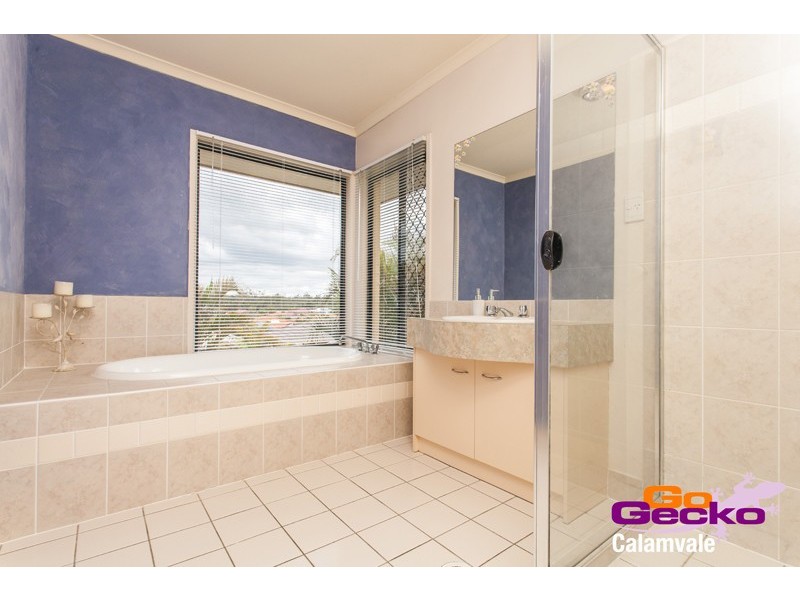 11 Warranilla Street, Parkinson QLD 4115