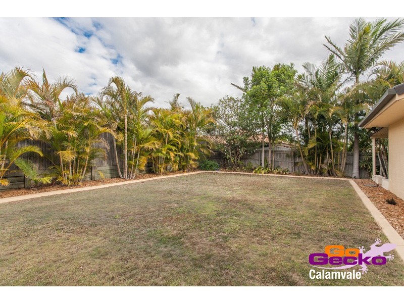 11 Warranilla Street, Parkinson QLD 4115