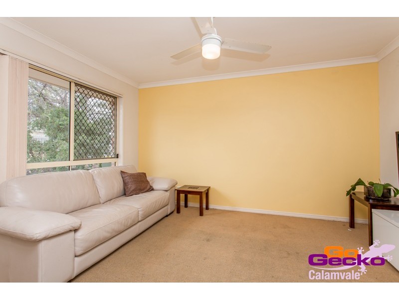 8 Innes Close, Parkinson QLD 4115