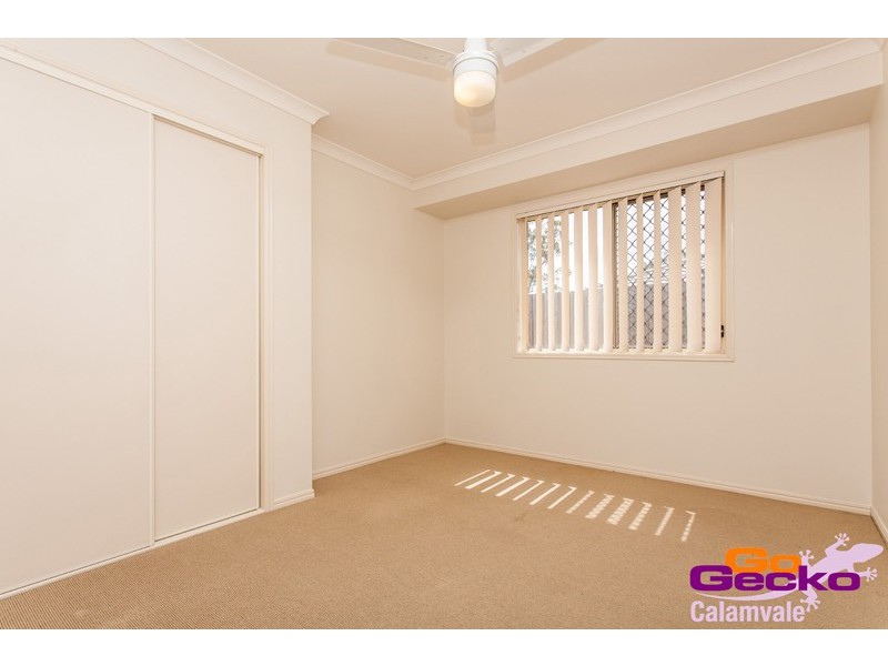 8 Innes Close, Parkinson QLD 4115