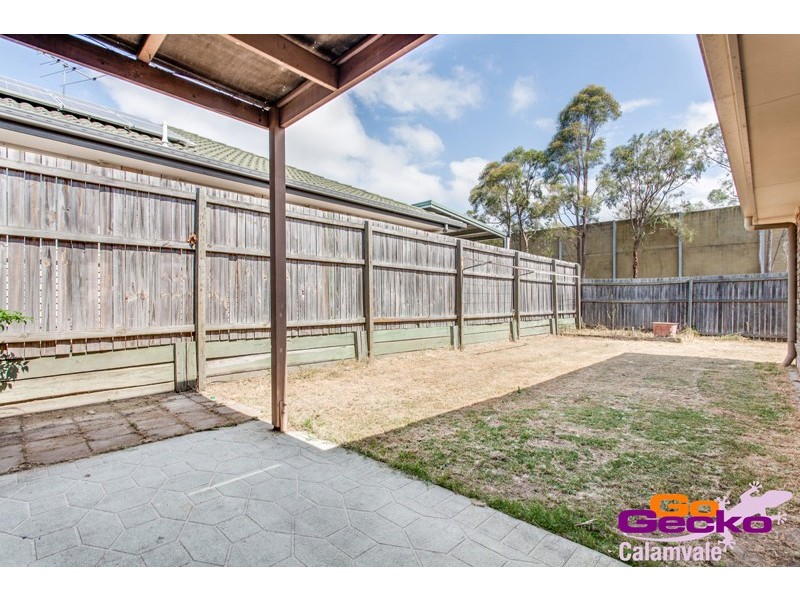 8 Innes Close, Parkinson QLD 4115